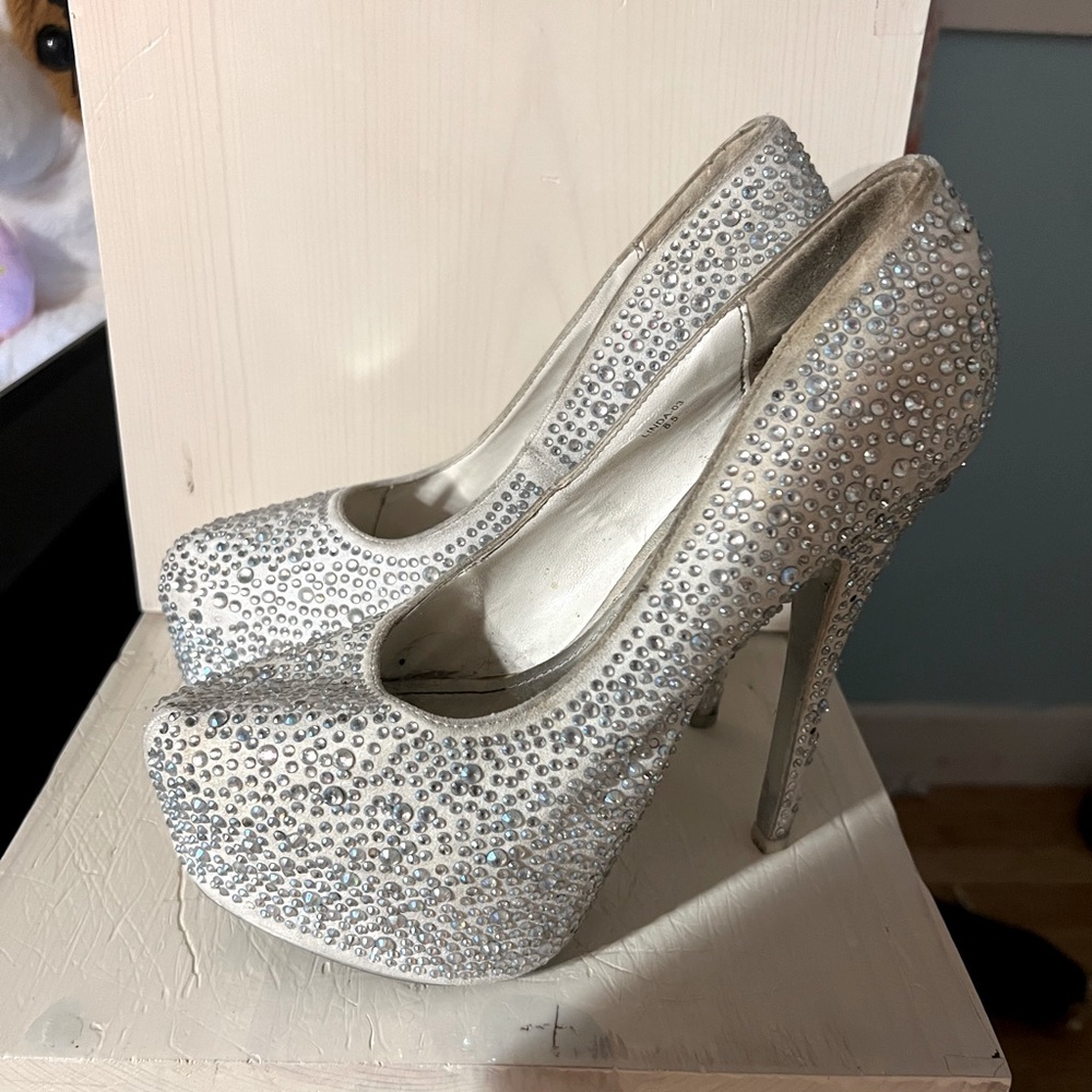 Mascotte Silver Heels